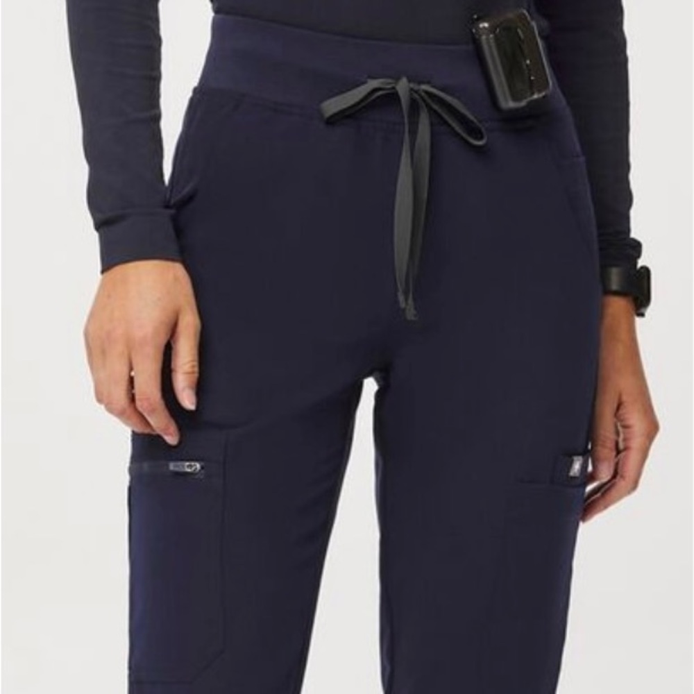 Figs Yola Skinny M